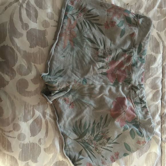 Sundry shorts - Picture 2 of 2